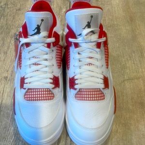 New Air Jordan Retro 4 size 10.5